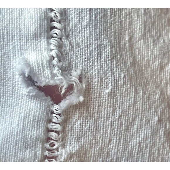 Hand-Embroidered White Cotton Tablecloth Coral & Dark Blue Griffin Floral Motif - Picture 6 of 6